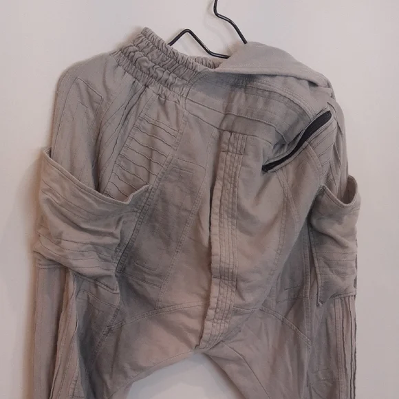 DEMOBAZA Gray/Beige Cargo Pants with Tapered Legs - Picture 6 of 15